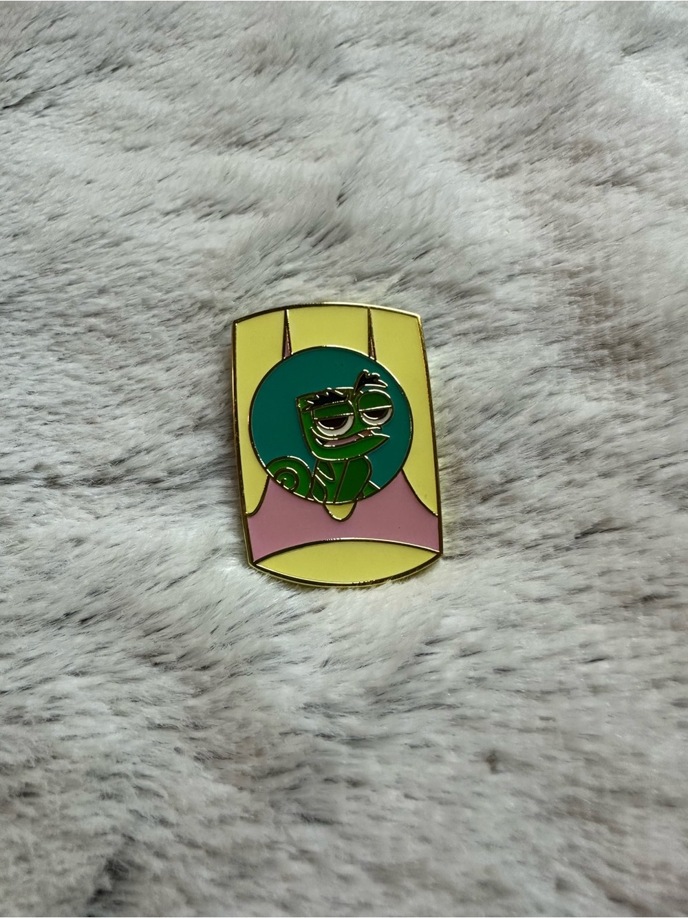 Disney Enamel Pin — Green Chameleon on Yellow & Pink Panel